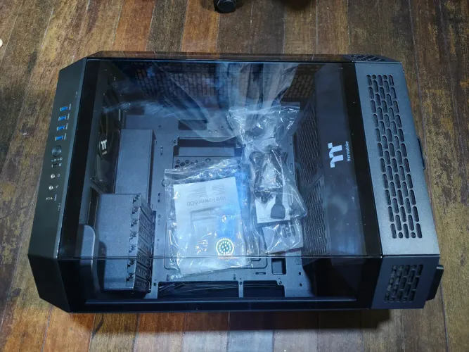 Gabinete thermaltake The Tower 600 black