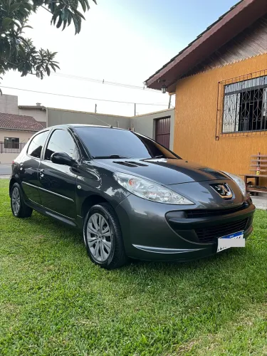 Peugeot 207 XR 1.4 Flex 8V 5P 2010