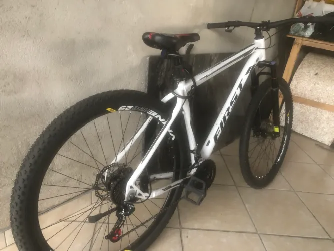 Bike aro 29 first novo