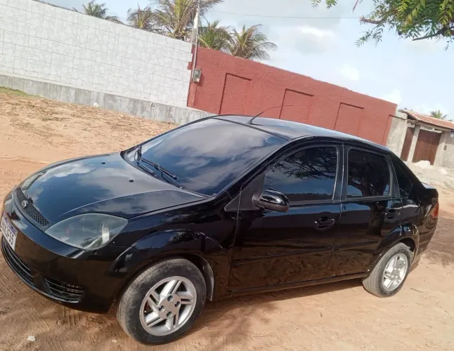 Ford Fiesta Sed. 1.6 8V Flex 4P 2005