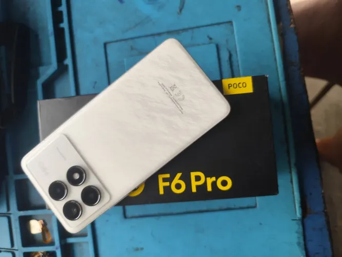 Poco F 6 Pro