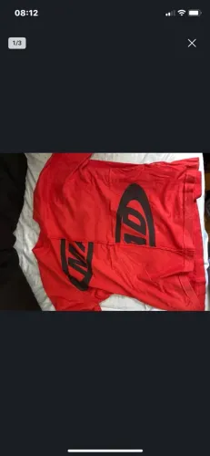 camiseta mad enlatados portal vermelha