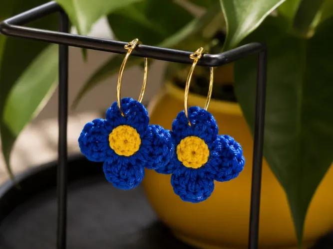 Brinco flor crochê argola - coleção copa 