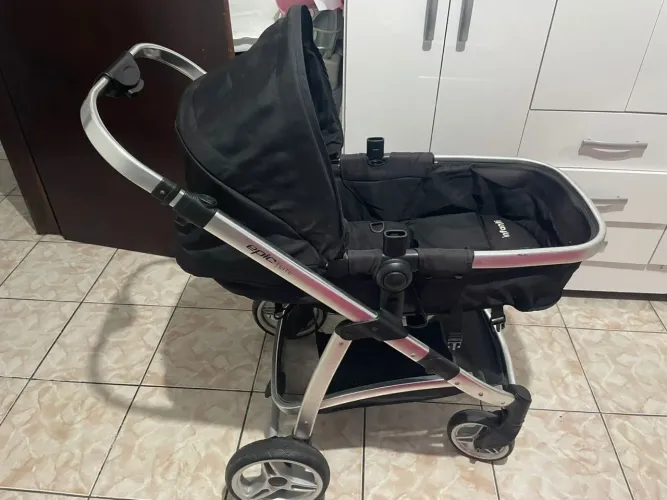Carrinho de bebê + Bebê conforto Epic Lite Trio