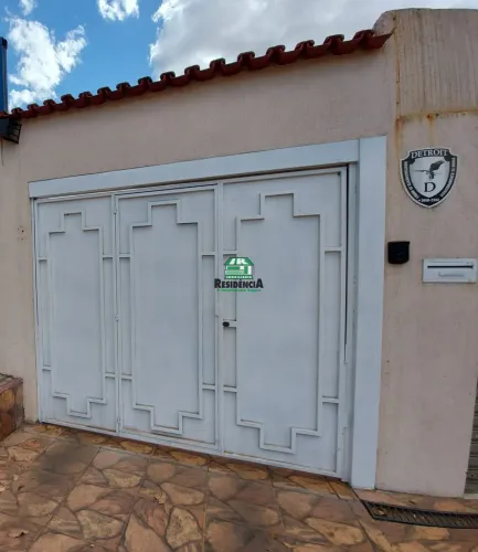 Casa para Locação + Ponto comercial no bairro Polo centro 1ª Etapa, Anápolis