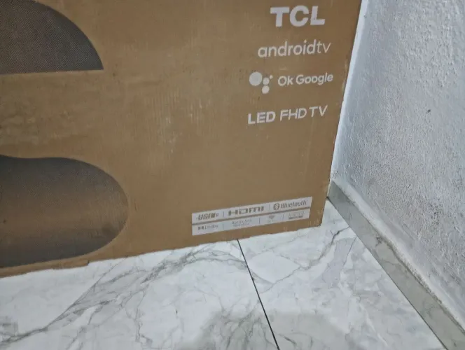 Vendo ou troco uma TV smart 43 polegada Android com comando de voz pega uma TV smart de 32