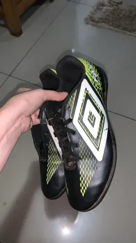 Chuteira Umbro original