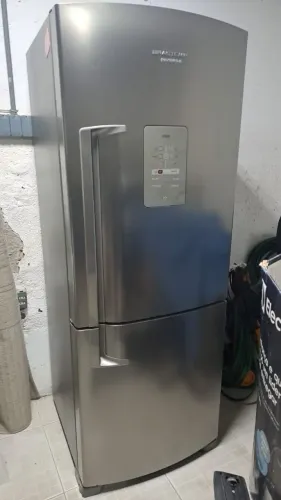 Geladeira Eletrolux (Retirada de peças)