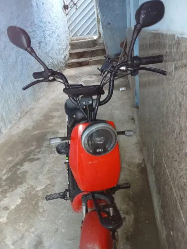 Vendo Baker eletrica 8 mês de comprada