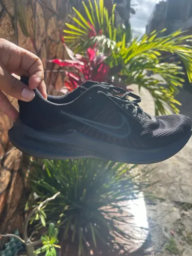 Tênis Nike Black