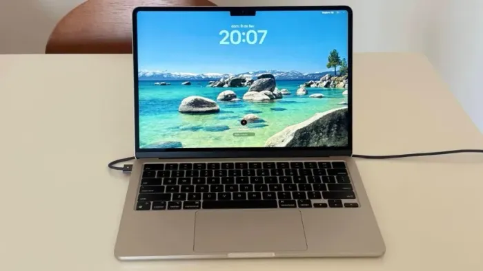 MacBook AIR M2