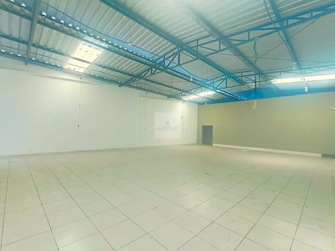 Galpão Comercial à Venda em Belo Horizonte - Céu Azul 330m² de Área - Imperdível!