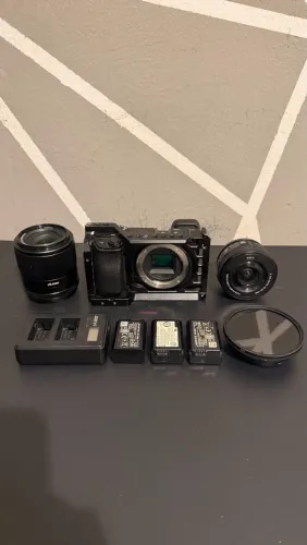 Câmera Sony a6300 + lente Viltrox 23mm + lente do kit + acessórios