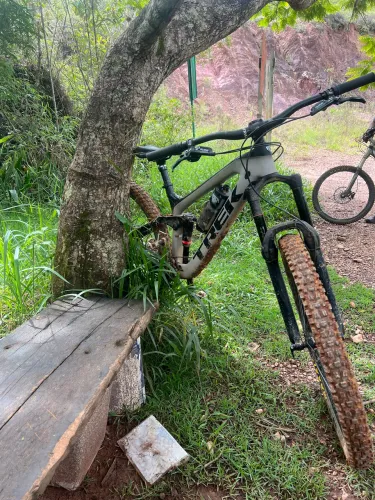 Trek Slash 9.7 