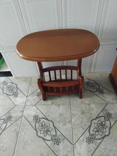 Mesa lateral de madeira