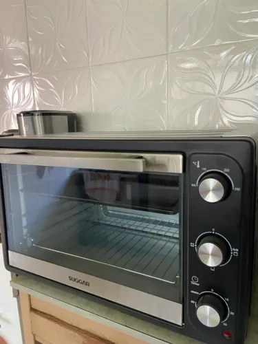 Forno elétrico marca Suggar 50L preto usado 1x