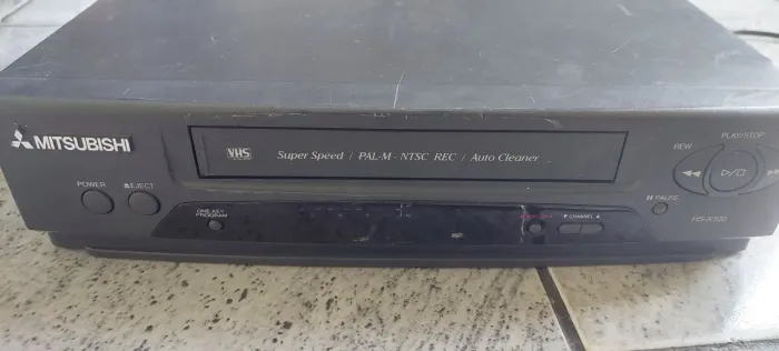 Vídeo cassete mitsubishi HS X100 ler descrição antigo antiguidade anos 90 vídeo k7