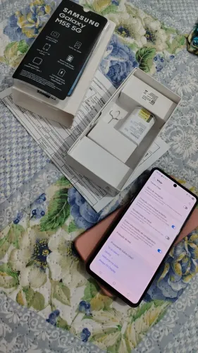 Samsung Galaxy M55 de 256gb e 8 de ram em Estado de Loja 