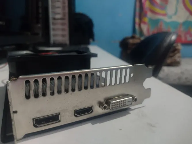 RX 550 4G GDDR5 roda tudo