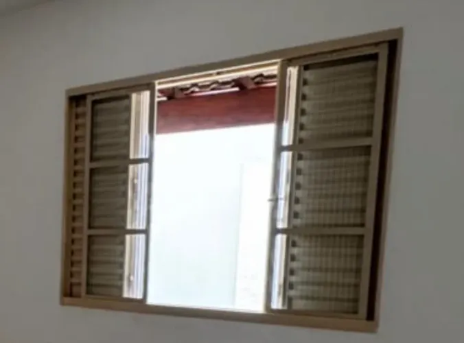 Vendo 3 janelas (R$300,00 cada)