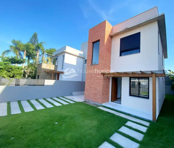 Casa nova à venda no Campeche, com 211m² de área total, 122m² privativos, em rua tranquila