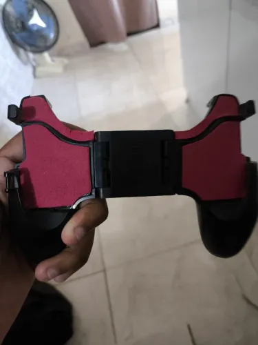 SUPORTE GAMER PRA CELULAR