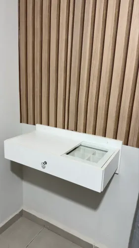 Vendo penteadeira suspensa