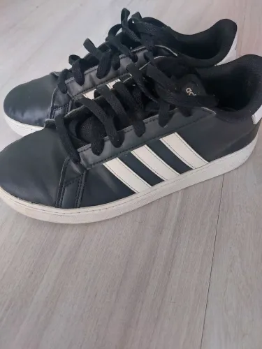Tenis Adidas