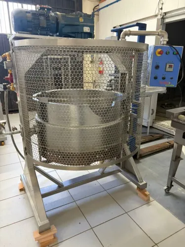 Tacho Cozedor para vários produtos com capacidade de 250 litros
