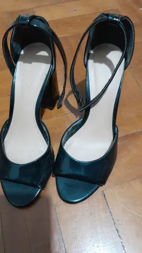 Sandália via Uno tamanho 36