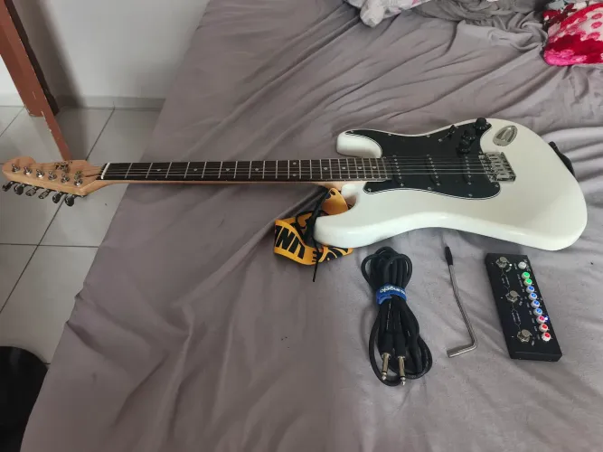 Guitarra + Pedal