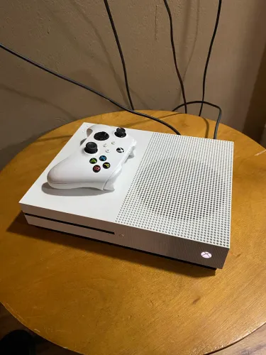 Xbox one S com SSD 700gb