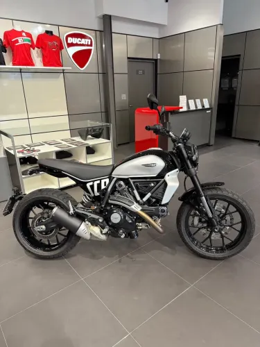 Ducati Scrambler 800 Icon