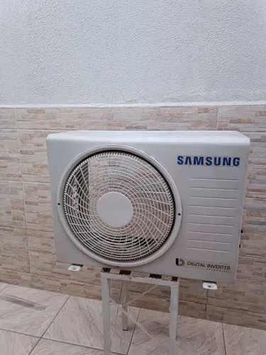 Gabinete Da Condensadora Samsung - LEIA O ANÚNCIO
