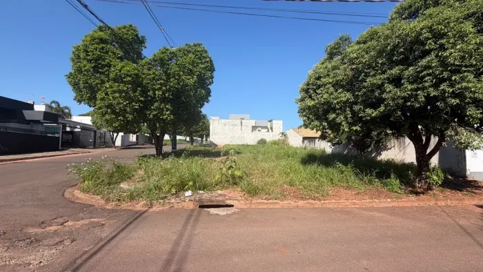 Terreno de esquina Loteamento Jardim Grecia - Porto Rico - PR