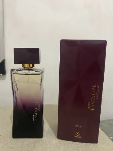 Perfume Essencial Exclusivo feminino