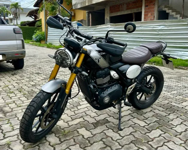 TRIUMPH SCRAMBLER 400X
