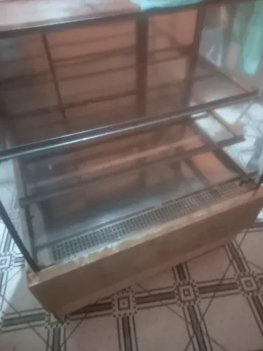 Estou vendendo 3 balcões 1balcao caixa, 1 balcão natural e 1 balcão estufa em está. De nov