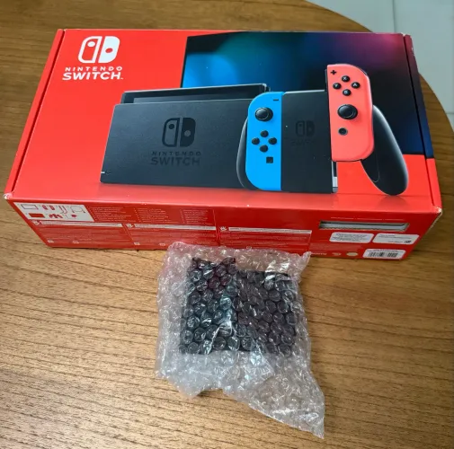 Nintendo Switch 1 v2