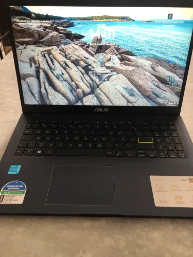 Notebook Asus br808ws 4gb ram 128gb