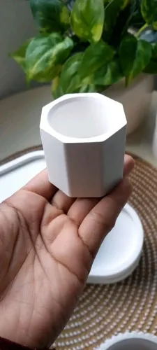 25 Vasinho em gesso cru