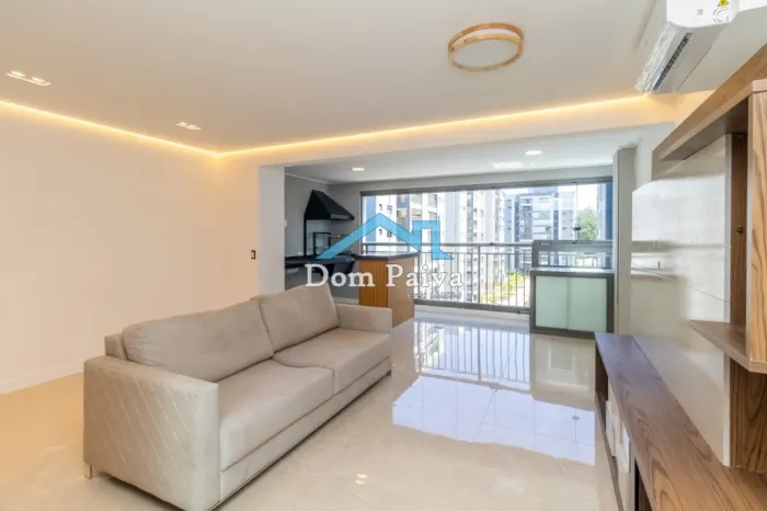 Apartamento reformado 2 dorms com 4 vagas no Unique Green Parque Toronto