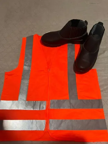 Bota número 43 colete t g