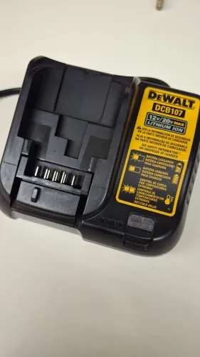Carregador dewalt