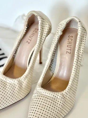 Scarpin sapato Shutz