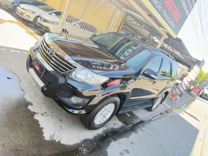 Toyota Hilux SW4 SR 4X2 2.7/ 2.7 Flex 16V Aut. 2015
