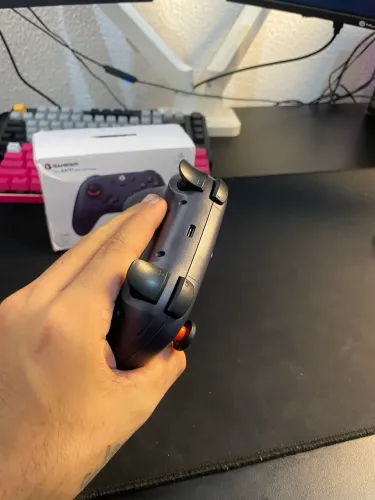 Controle GAMER ! Da marca gamesir novo.