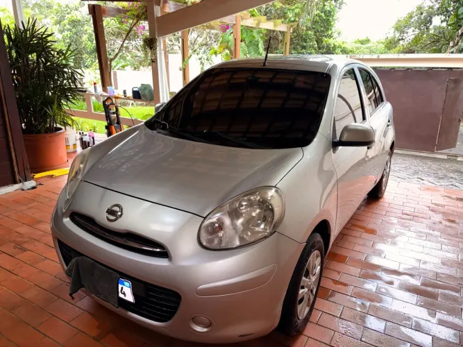 Nissan March S 1.0 16V Flex Fuel 5P 2013