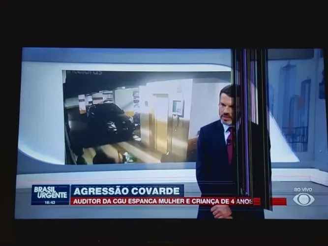 TV 55 Samsung Smart Led Crystal UHD com display quebrado 