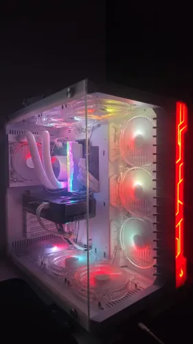 ? PC GAMER - i5-13500 + RTX 5060 ASUS ?